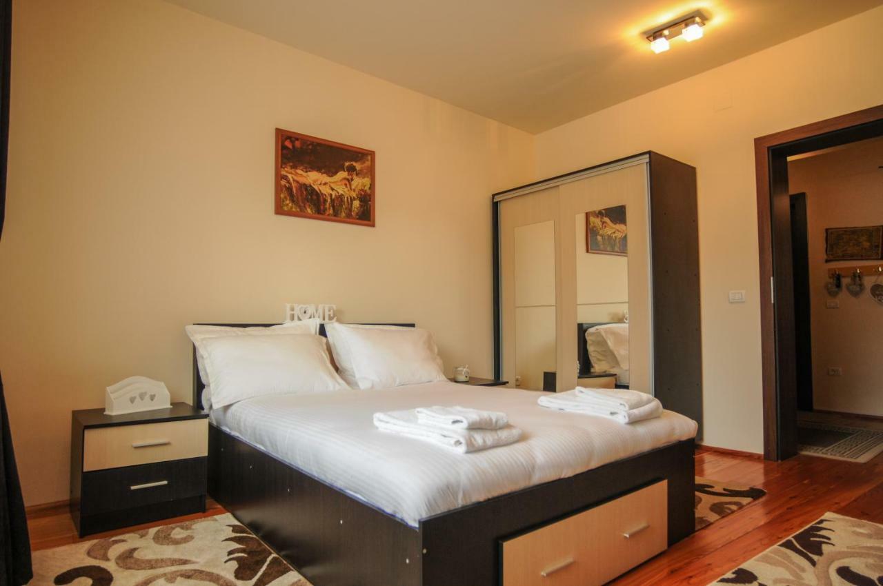 Casa Di Luca Apartamento Braşov Exterior foto